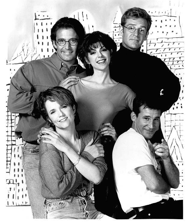 Lea Thompson, Amy Pietz, Eric Lutes, Andy Lauer and Malcolm Gets in Caroline in the City