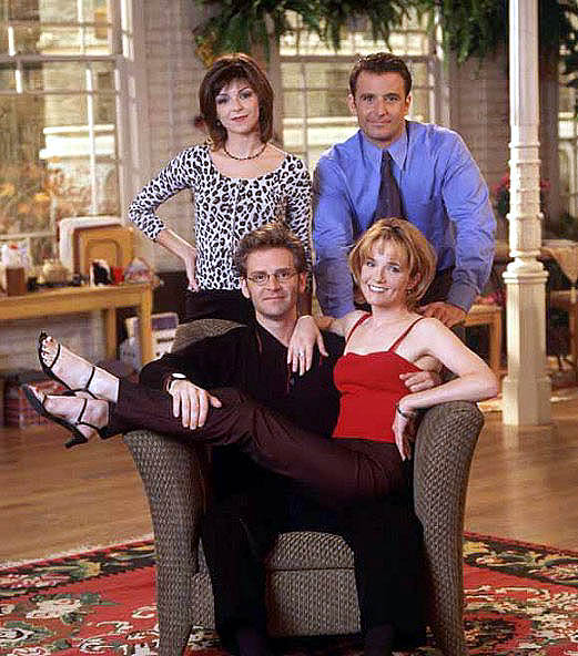 Lea Thompson, Amy Pietz, Eric Lutes and Malcolm Gets in Caroline in the City