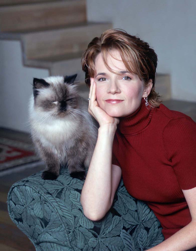 Salty and Lea Thompson in Caroline in the City