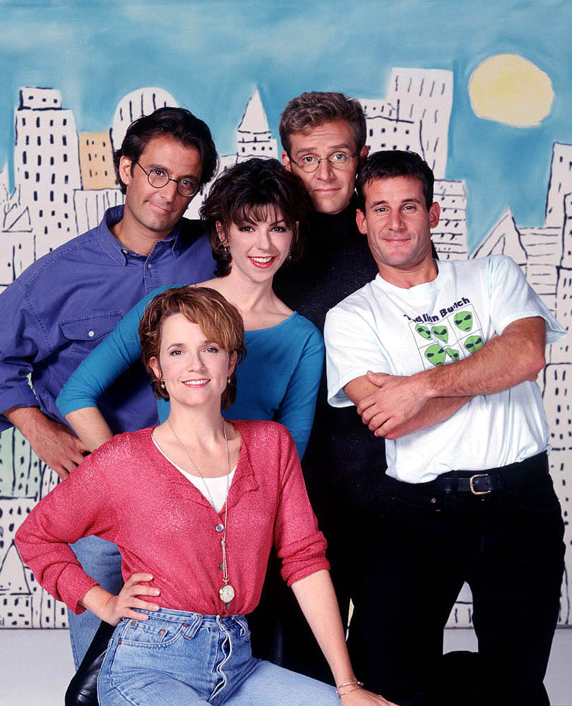 Lea Thompson, Amy Pietz, Eric Lutes, Andy Lauer and Malcolm Gets in Caroline in the City